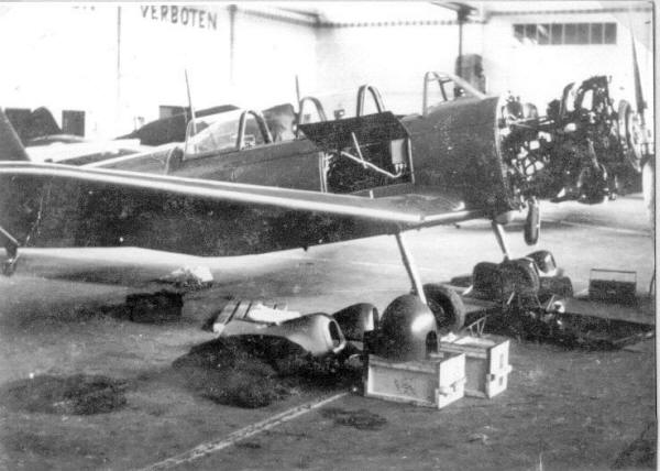 oe0006-Zusammenbau%20einer%20YAK-18.jpg